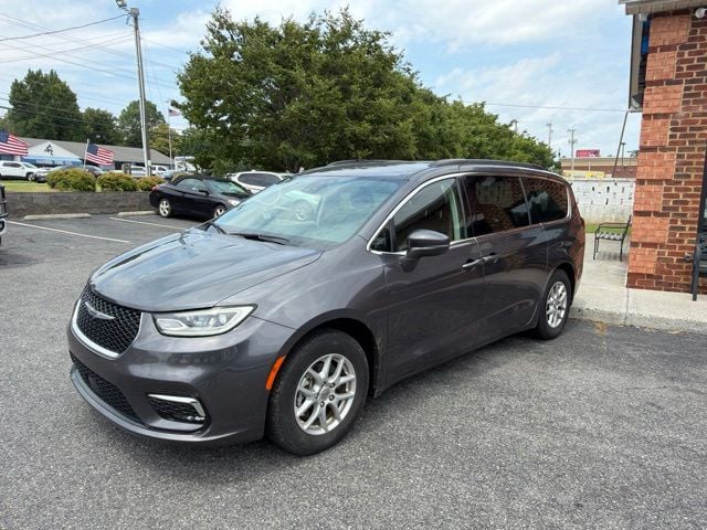 Pre-Owned 2022 Chrysler Pacifica Touring L - photo - 1