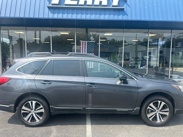 Pre-Owned 2019 Subaru Outback 2.5i - photo - 0
