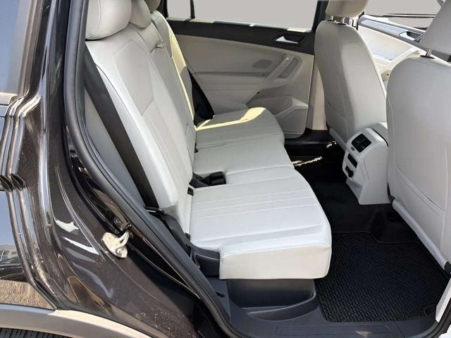 Pre-Owned 2024 Volkswagen Tiguan 2.0T SE R-Line Black - photo - 20