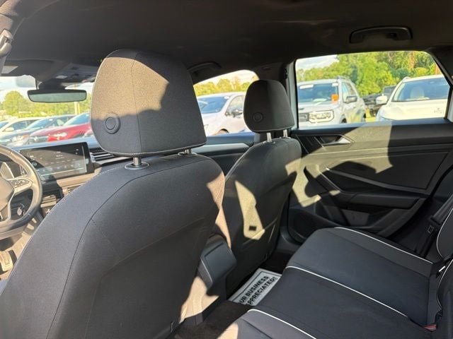 Pre-Owned 2025 Volkswagen Jetta 1.5T Sport - photo - 6