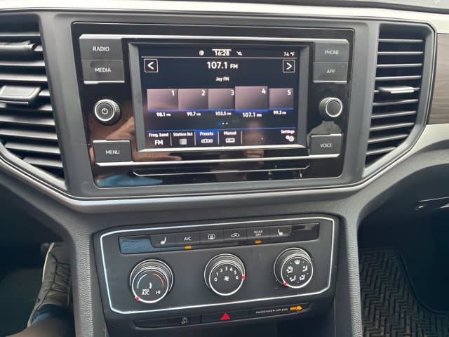 Pre-Owned 2022 Volkswagen Atlas 2.0T SE - photo - 11