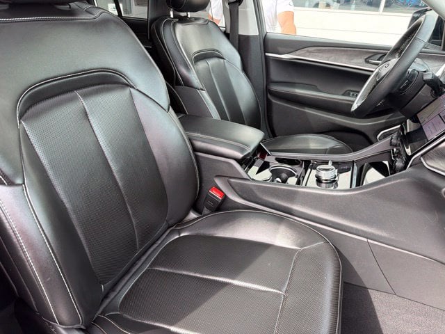 Pre-Owned 2023 Jeep Grand Cherokee L Limited - photo - 15