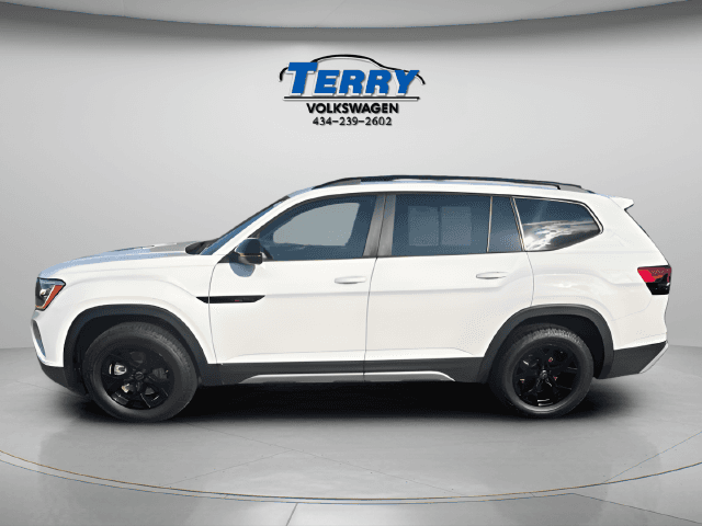 Pre-Owned 2025 Volkswagen Atlas 2.0T Peak Edition - photo - 1