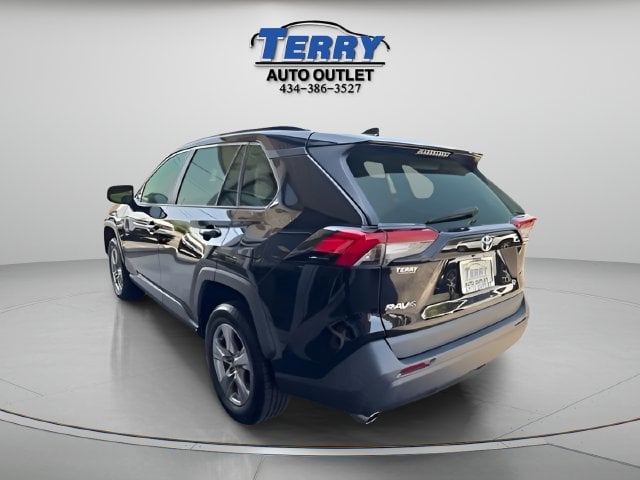 Pre-Owned 2022 Toyota RAV4 XLE - photo - 4
