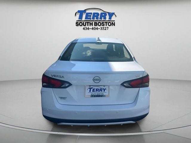 Pre-Owned 2023 Nissan Versa 1.6 SV - photo - 3