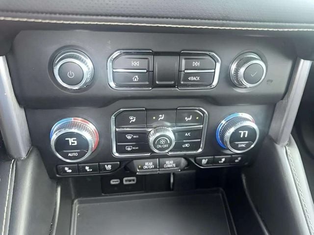 Pre-Owned 2024 GMC Yukon SLT - photo - 12