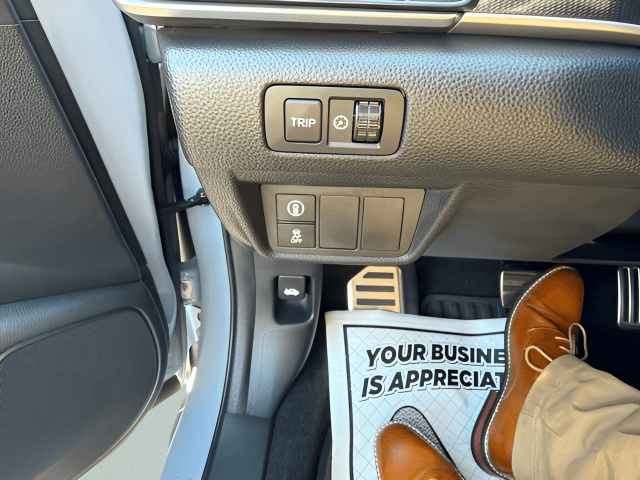Pre-Owned 2022 Honda Accord Hybrid Sport - photo - 13
