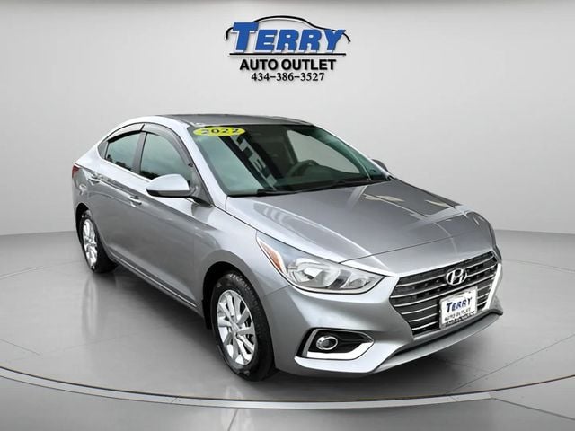 Pre-Owned 2022 Hyundai Accent SEL - photo - 1