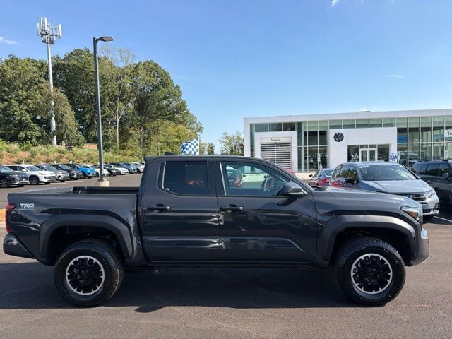 Pre-Owned 2026 Toyota Tacoma TRD Off-Road - photo - 0