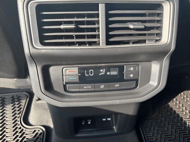 Pre-Owned 2025 Volkswagen Atlas 2.0T Peak Edition - photo - 8