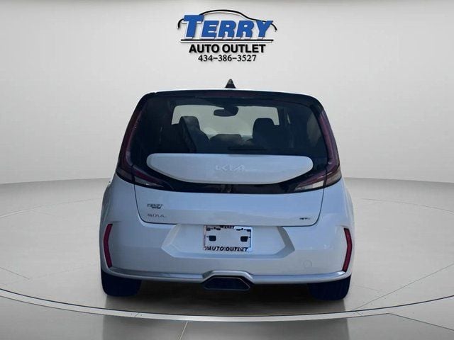 Pre-Owned 2023 Kia Soul GT-Line - photo - 1