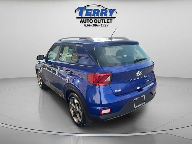 2025 Hyundai Venue SEL Photo in Lynchburg VA 24502