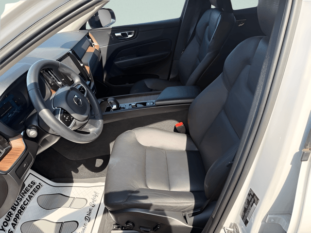 2023 Volvo XC60 B5 Plus Dark Theme Photo in Lynchburg VA 24502