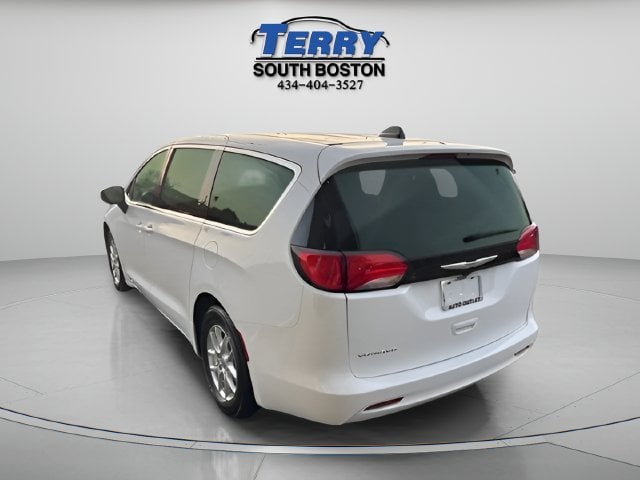 2022 Chrysler Voyager LX Photo in Boston VA 24592