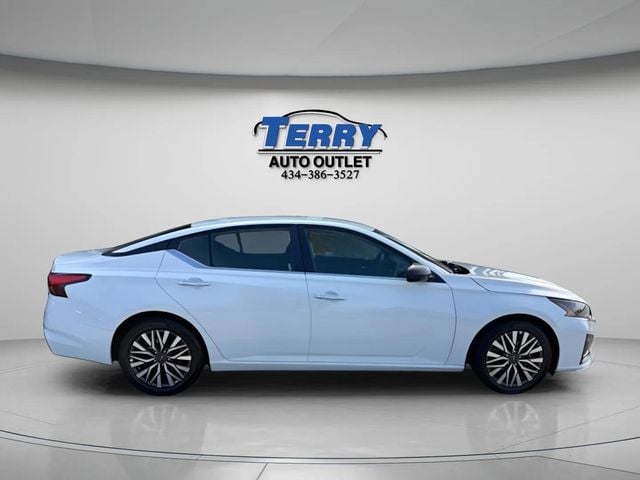 2025 Nissan Altima 2.5 SV Photo in Lynchburg VA 24502