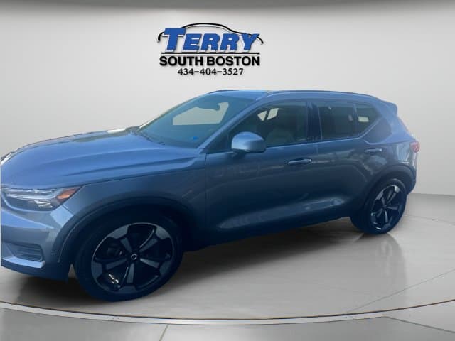 2019 Volvo XC40 Momentum Photo in Boston VA 24592