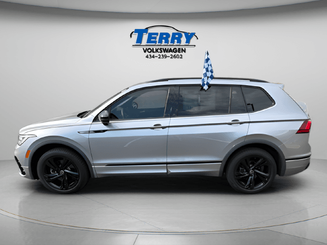 2024 Volkswagen Tiguan 2.0T SE R-Line Black Photo in Forest VA 24551