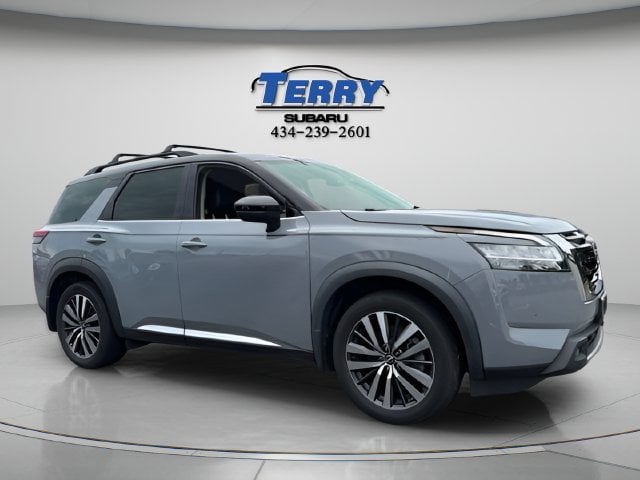 2022 Nissan Pathfinder Platinum Photo in Lynchburg VA 24502